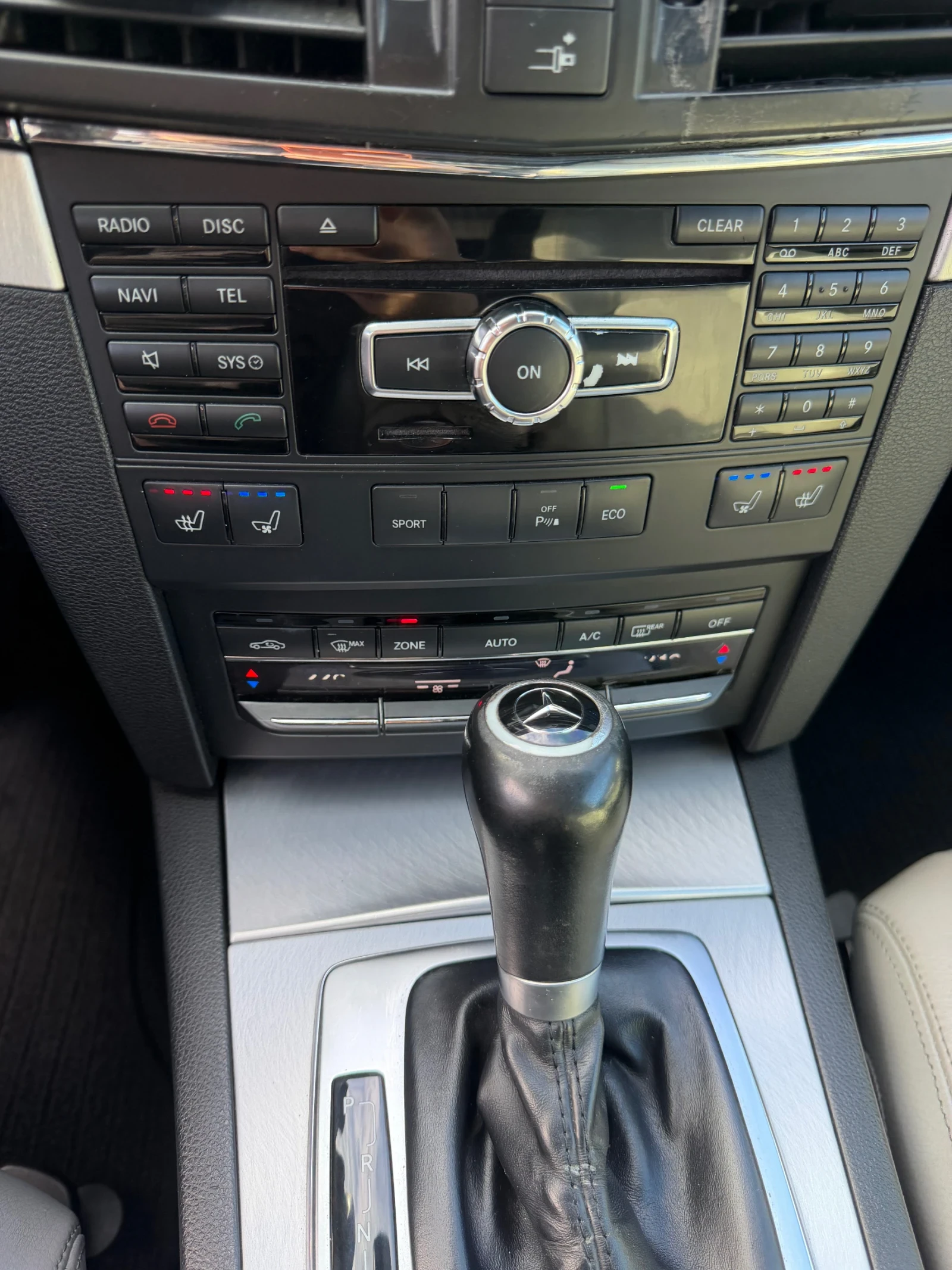 Mercedes-Benz E 250 Facelift AMG Distrinik Obdyhvane Panorama Kamera , снимка 6 - Автомобили и джипове - 53990241