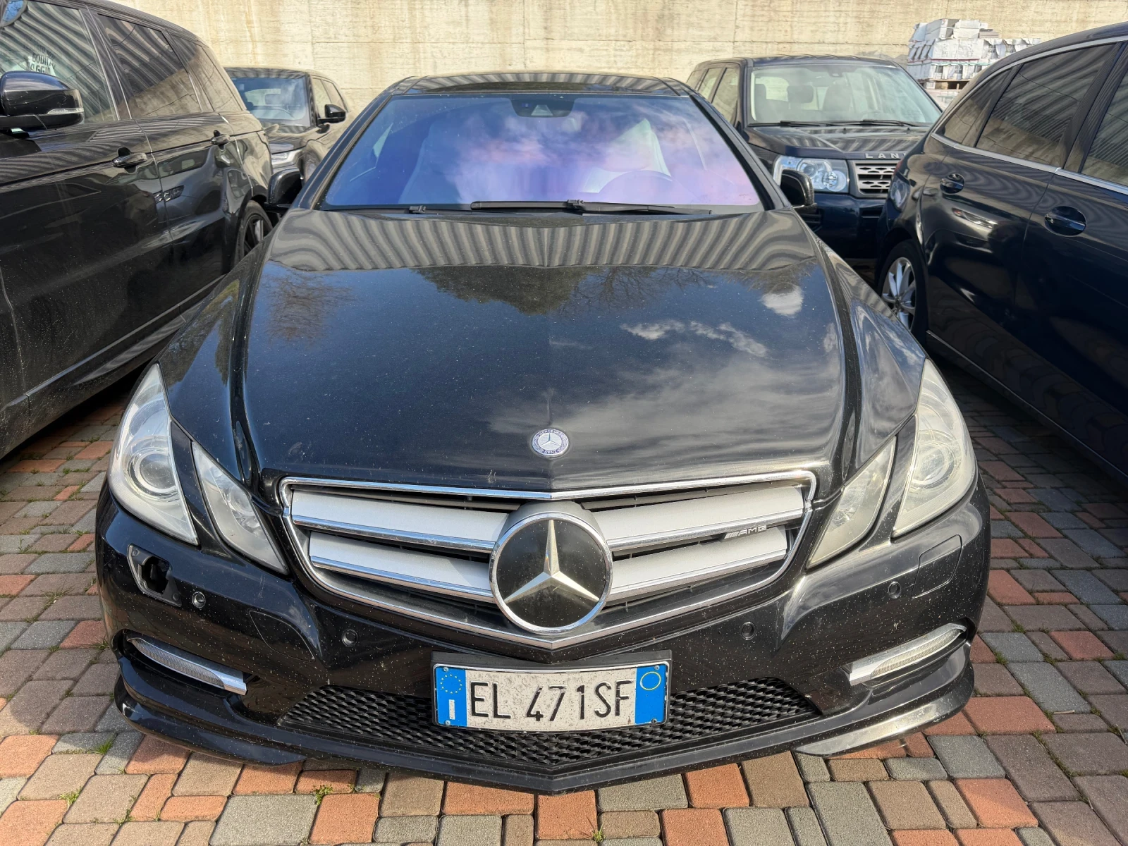 Mercedes-Benz E 250 Facelift AMG Distrinik Obdyhvane Panorama Kamera 