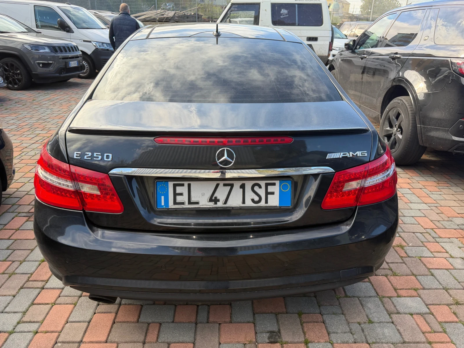 Mercedes-Benz E 250 Facelift AMG Distrinik Obdyhvane Panorama Kamera , снимка 5 - Автомобили и джипове - 53990241
