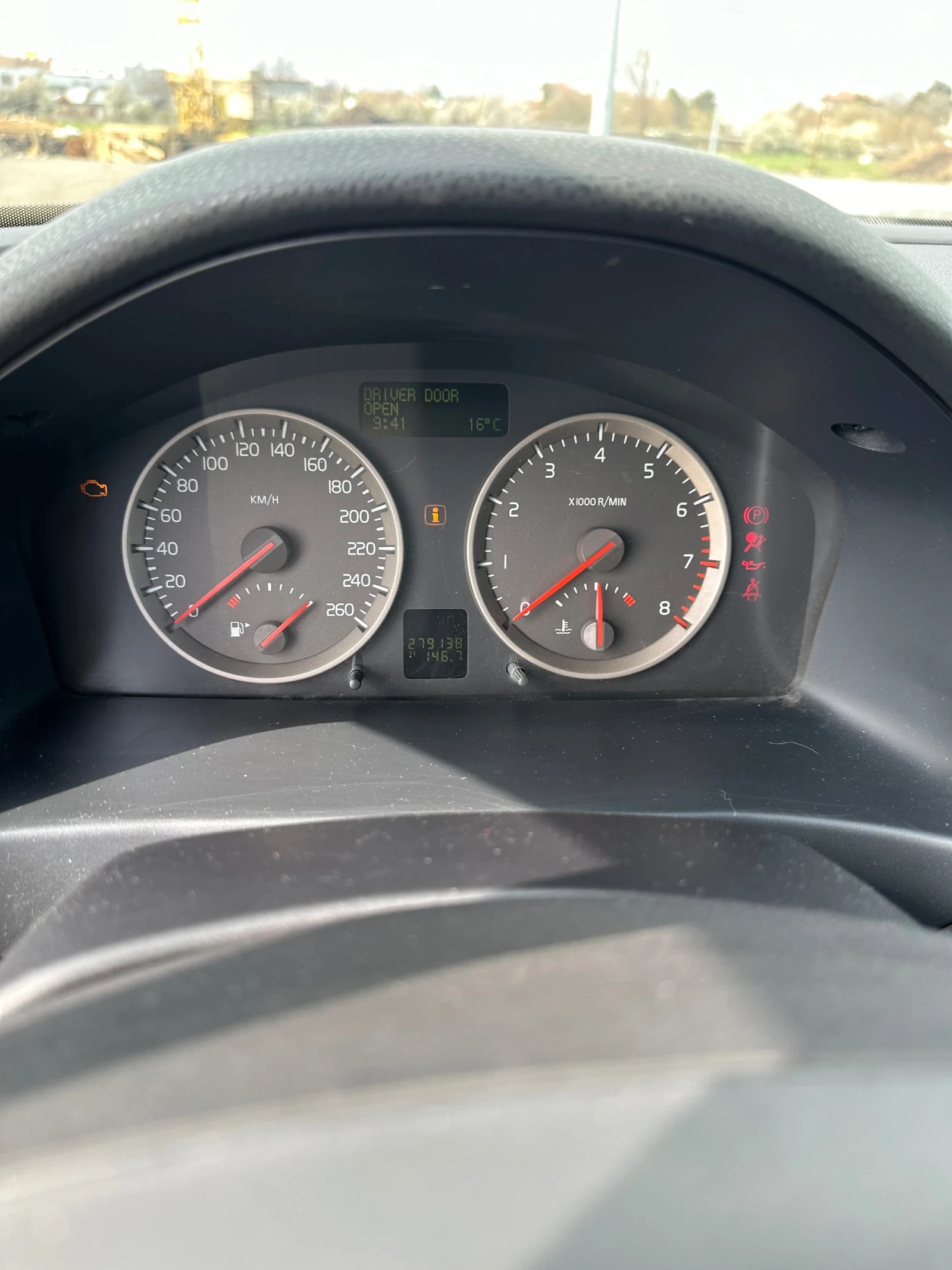 Volvo C40, снимка 11 - Автомобили и джипове - 54088957