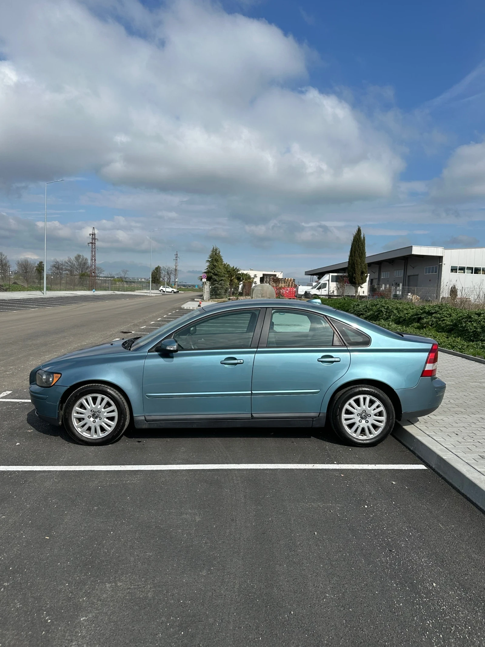 Volvo C40, снимка 3 - Автомобили и джипове - 54088957