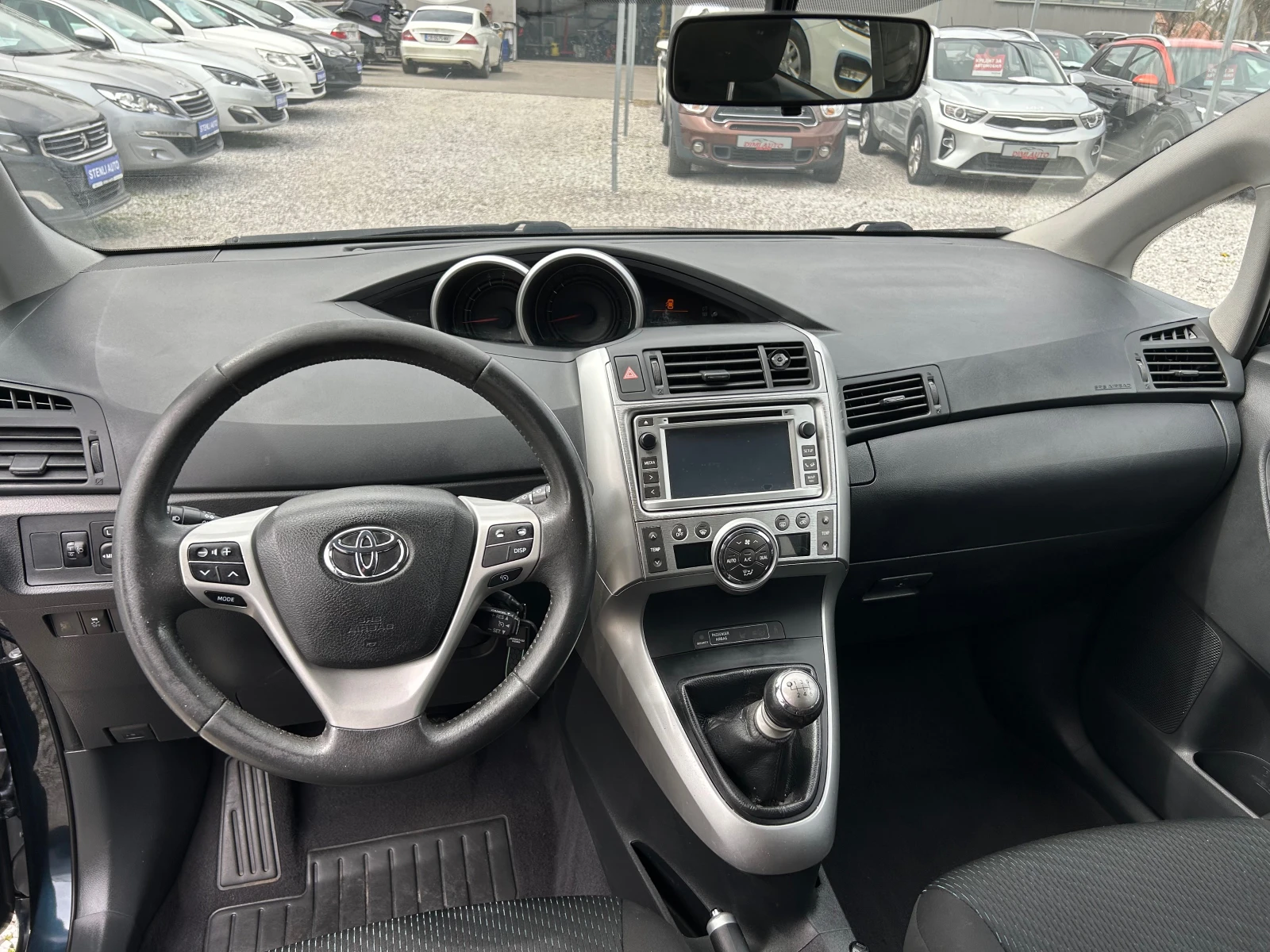 Toyota Verso 2.0D4D EURO5B 7M, снимка 10 - Автомобили и джипове - 54208520