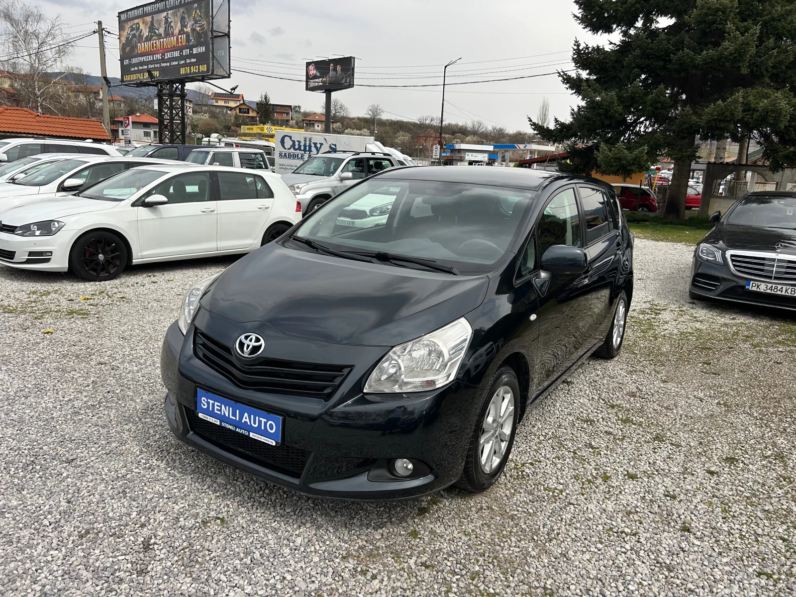 Toyota Verso 2.0D4D EURO5B 7M, снимка 3 - Автомобили и джипове - 54208520