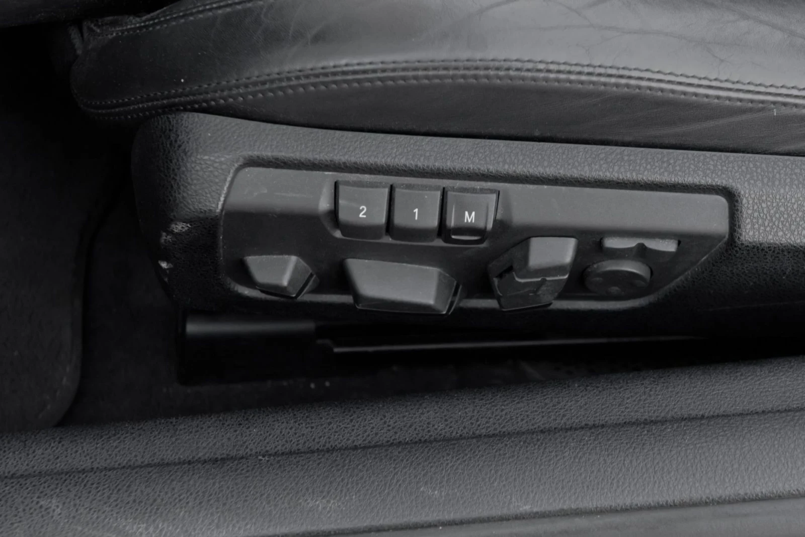 BMW 650 M-performance , снимка 14 - Автомобили и джипове - 54316880