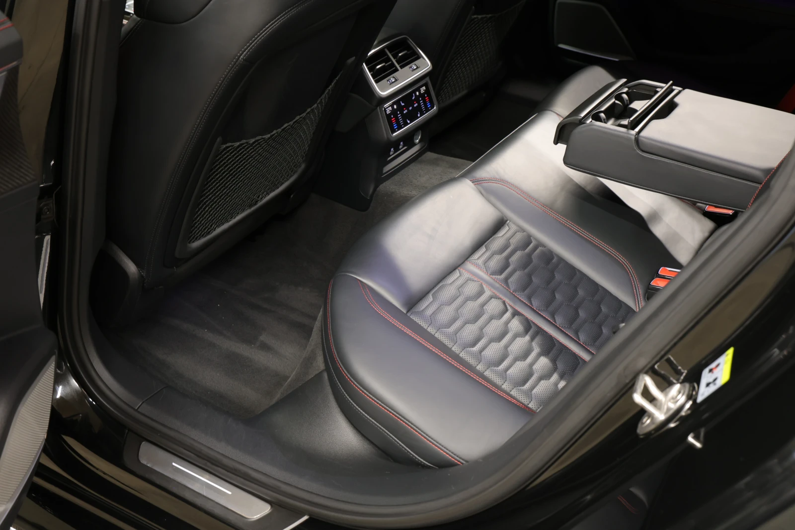 Audi Rs6 4.0 TFSI Quattro Avant Ceramic, B/O, снимка 15 - Автомобили и джипове - 54450925