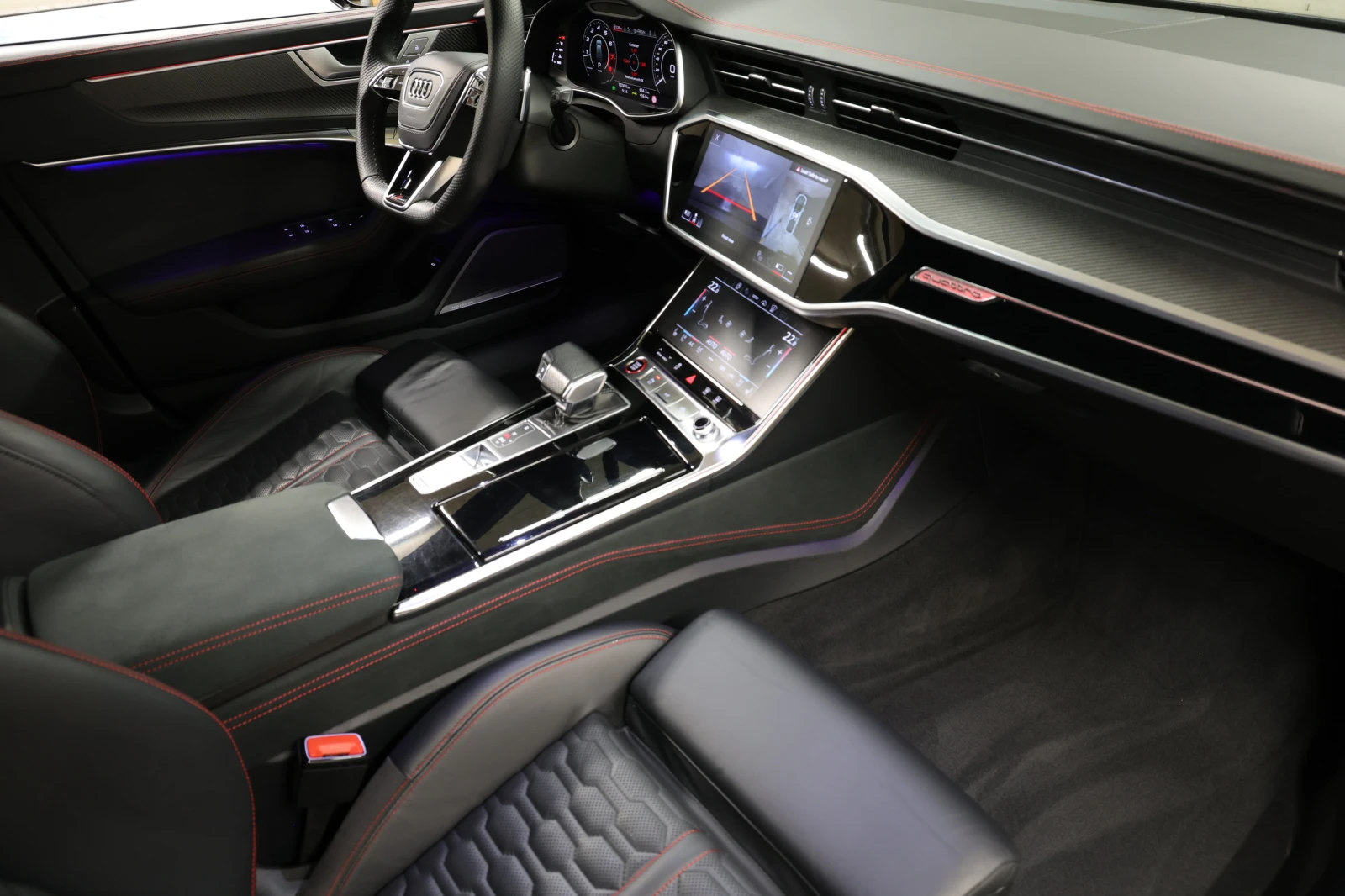 Audi Rs6 4.0 TFSI Quattro Avant Ceramic, B/O, снимка 13 - Автомобили и джипове - 54450925