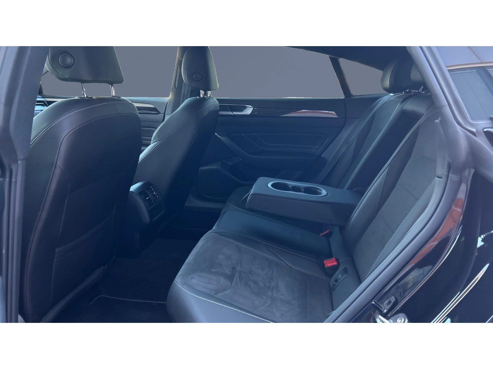 VW Arteon  2.0 TDi DSG SCR  R-Line  4Motion, Месечна вноска , снимка 12 - Автомобили и джипове - 54869761
