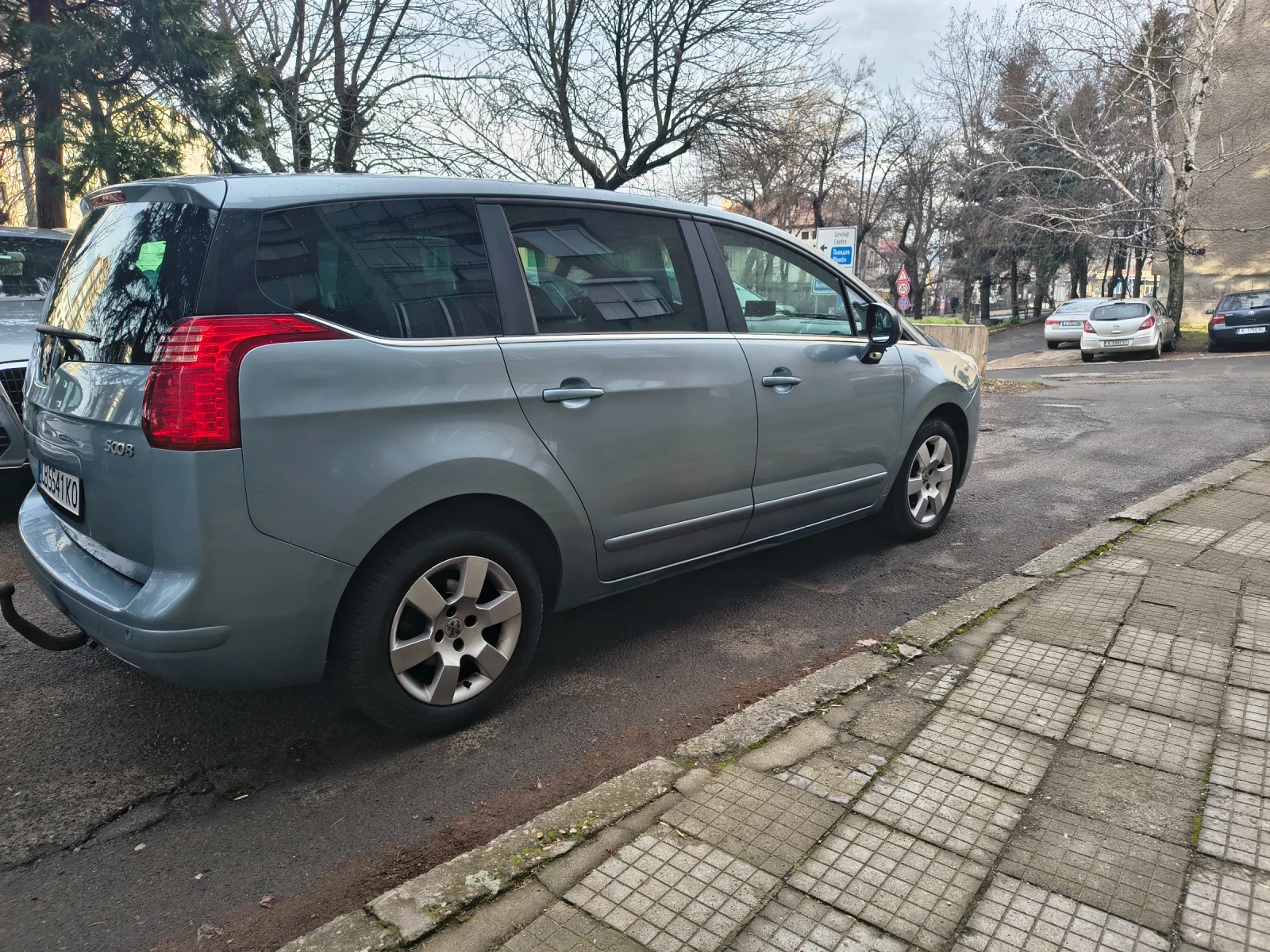 Peugeot 5008 1.6, снимка 4 - Автомобили и джипове - 54948611