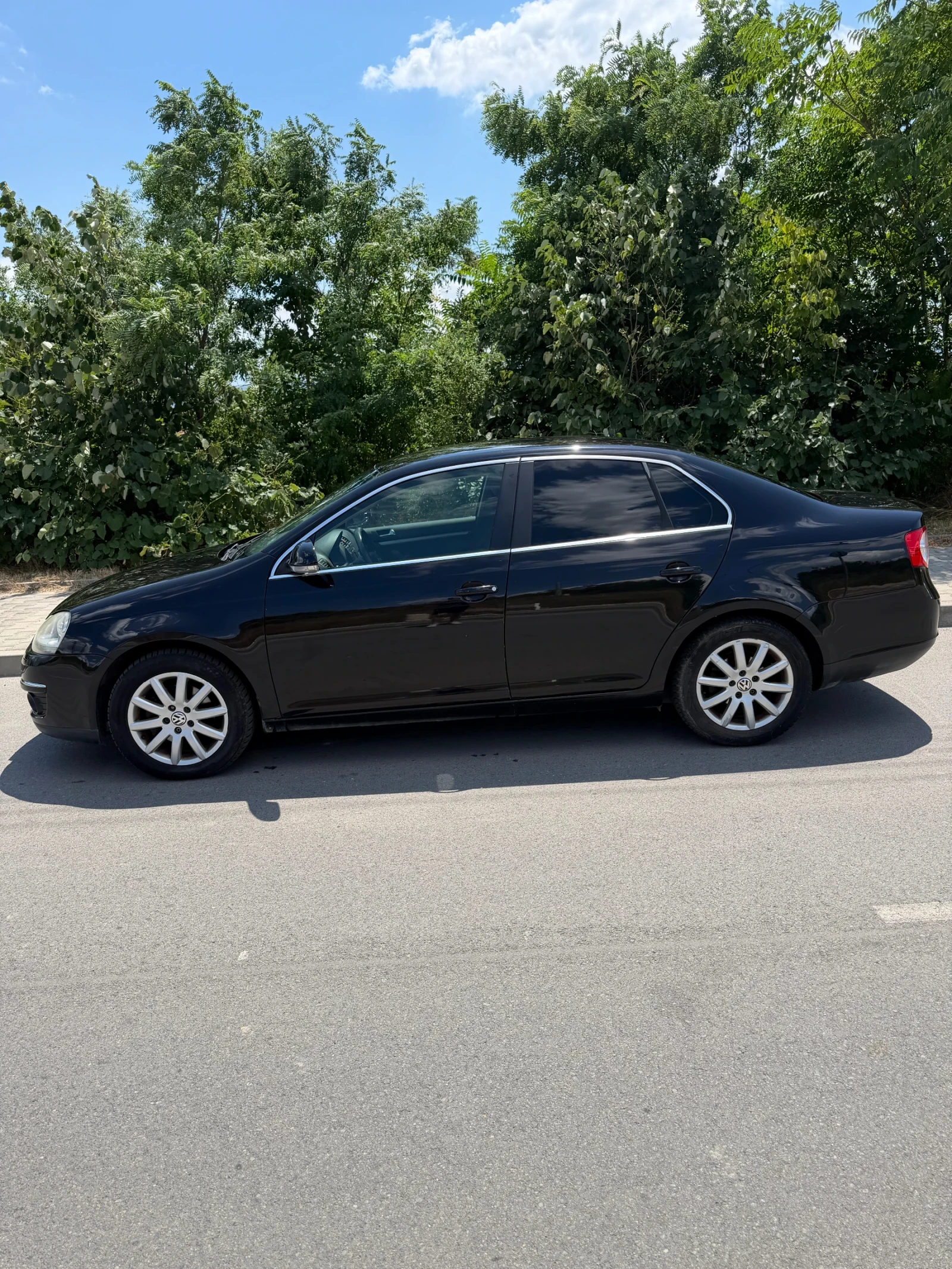 VW Jetta 5, снимка 6 - Автомобили и джипове - 55162455