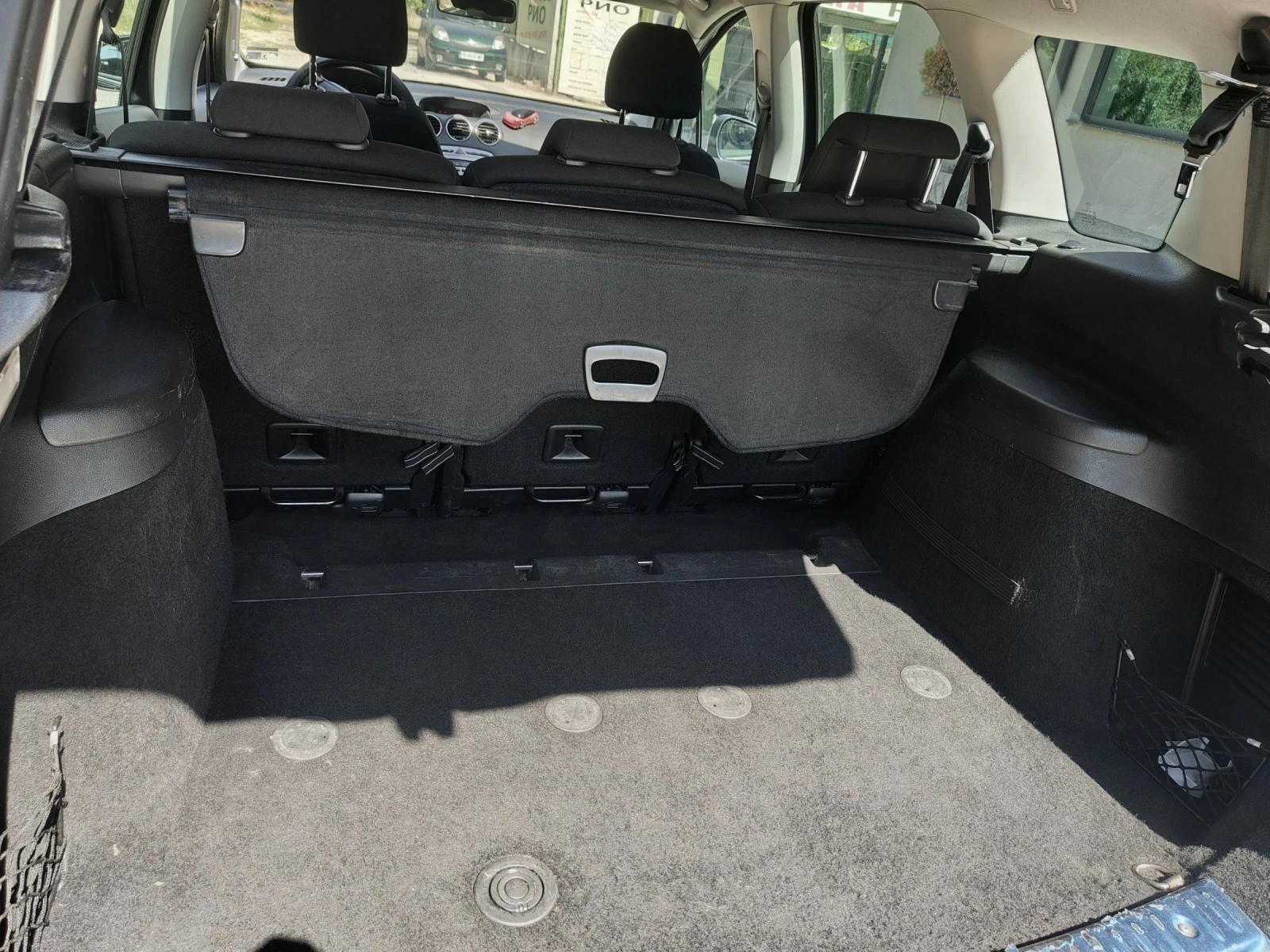 Peugeot 308 308 SW 1.6 HDi 109 к.с., панорамен покрив, снимка 9 - Автомобили и джипове - 55423009