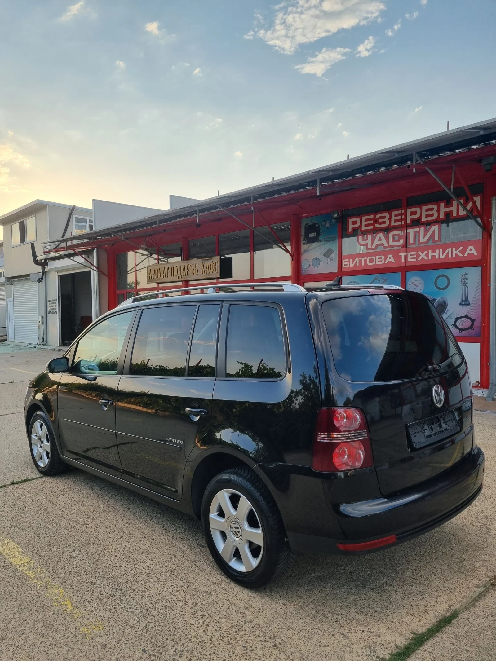 VW Touran 2.0tdi 140 коня BMM 8 клапана, снимка 5 - Автомобили и джипове - 55589902