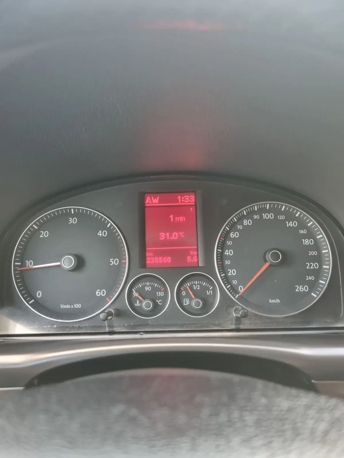VW Touran 2.0tdi 140 коня BMM 8 клапана, снимка 16 - Автомобили и джипове - 55589902