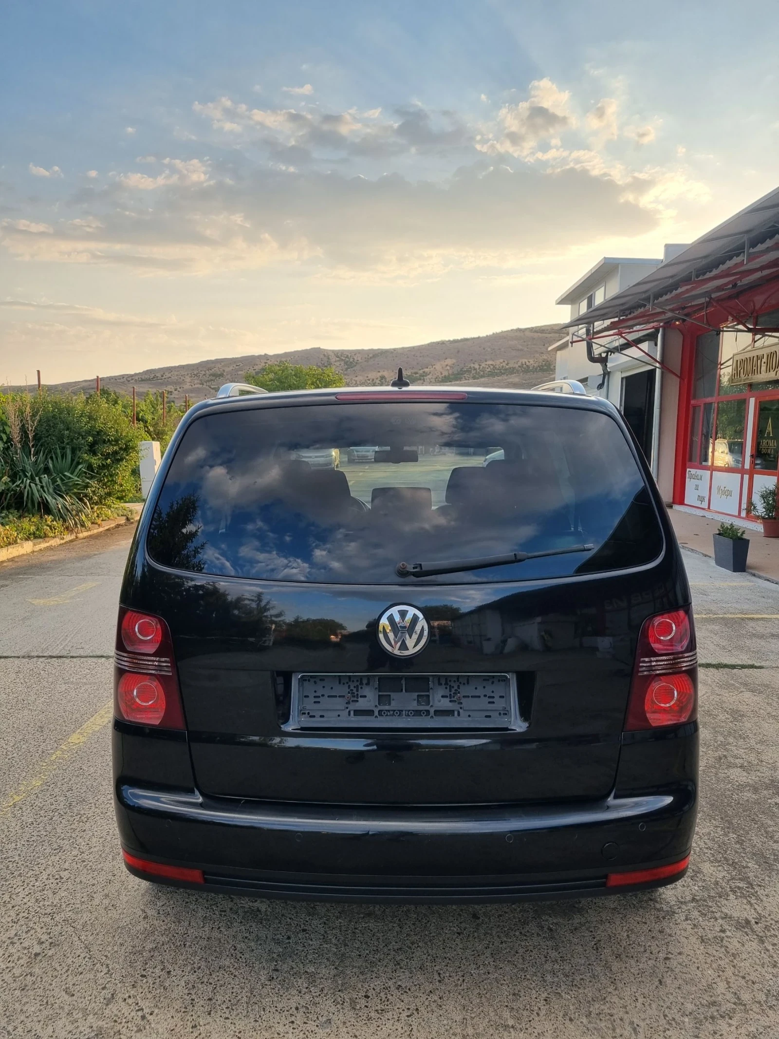 VW Touran 2.0tdi 140 коня BMM 8 клапана, снимка 8 - Автомобили и джипове - 55589902