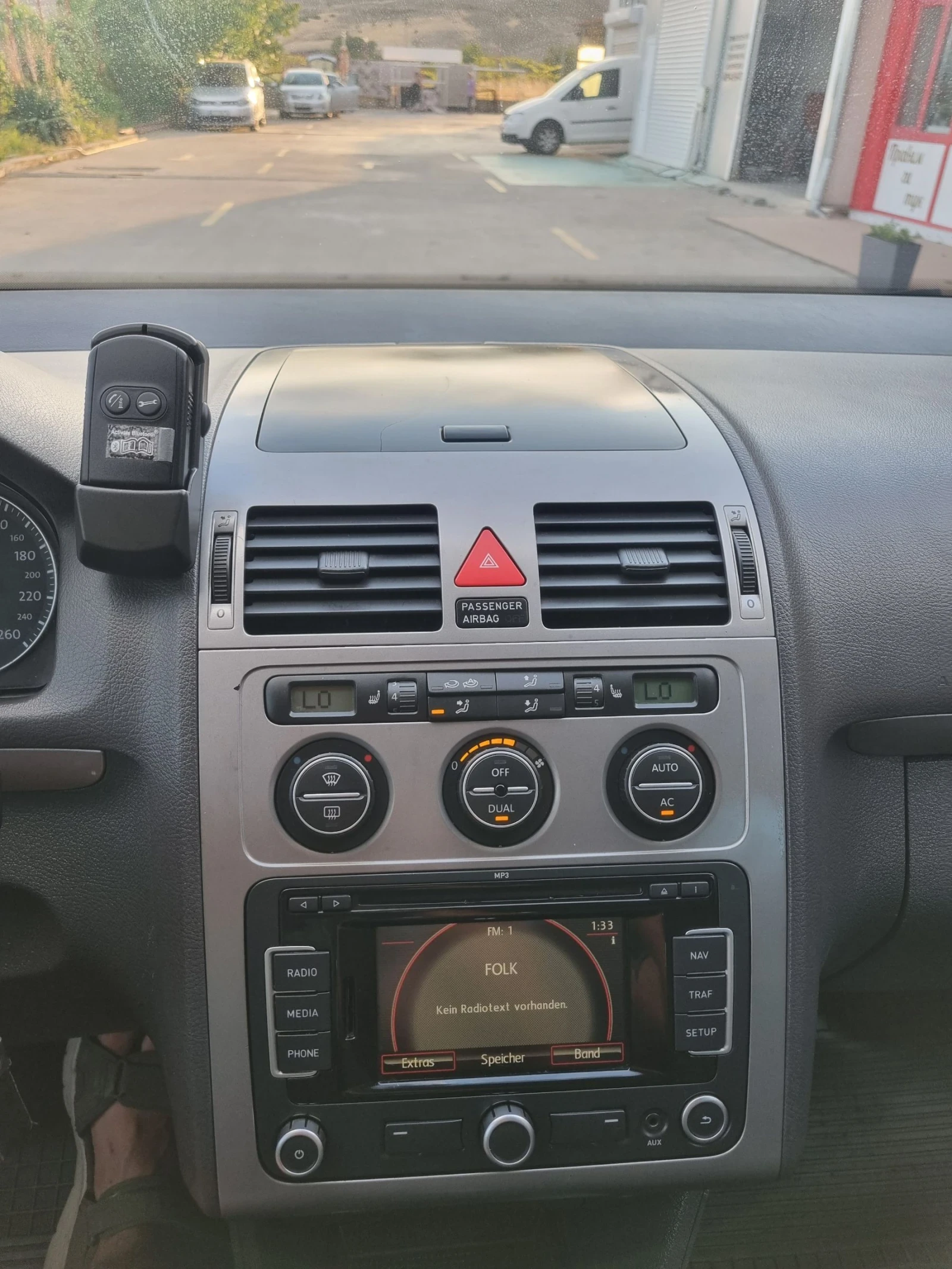 VW Touran 2.0tdi 140 коня BMM 8 клапана, снимка 15 - Автомобили и джипове - 55589902