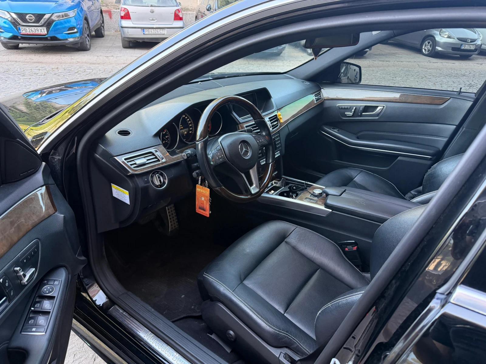 Mercedes-Benz E 350 4Matic AMG, снимка 9 - Автомобили и джипове - 55882310