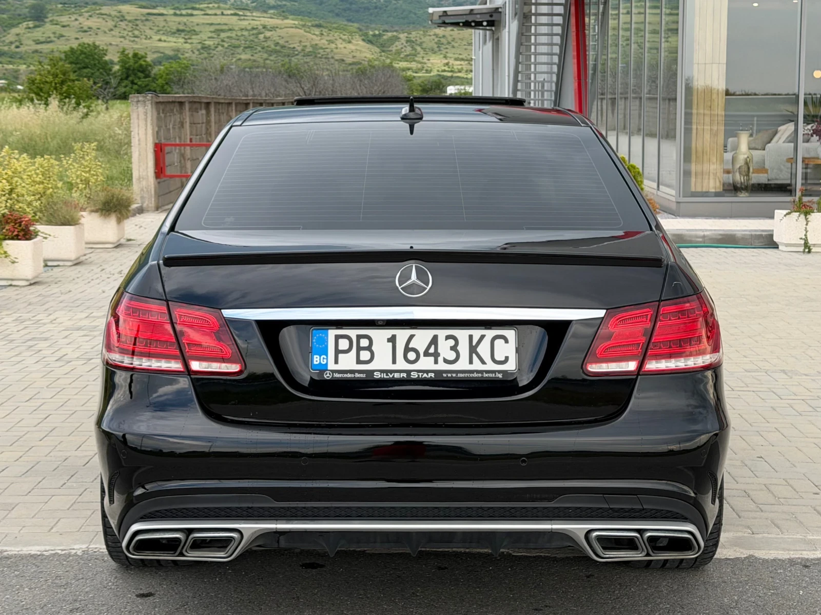 Mercedes-Benz E 350 4Matic AMG, снимка 7 - Автомобили и джипове - 55882310