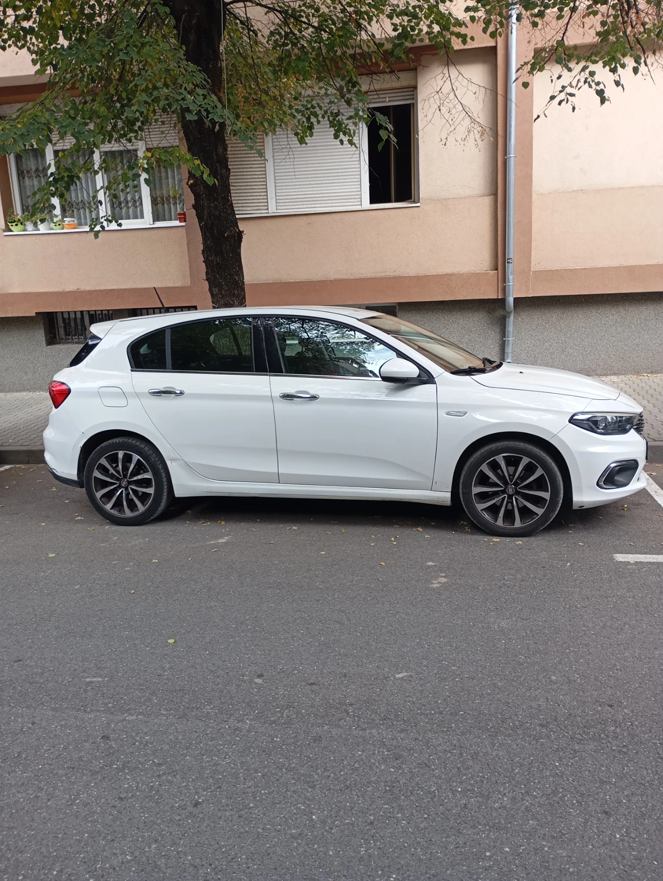 Fiat Tipo 1.4 120 кс Газ-Бензин , снимка 2 - Автомобили и джипове - 56582800