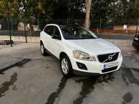 Volvo XC60 2.4D 4x4, снимка 3