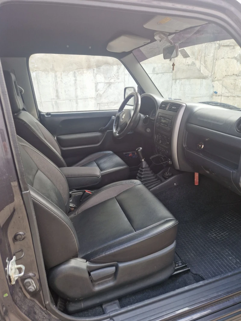 Suzuki Jimny 1.3, снимка 13 - Автомобили и джипове - 52151667