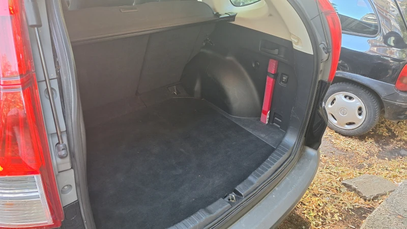 Honda Cr-v Отлична, снимка 8 - Автомобили и джипове - 53575426