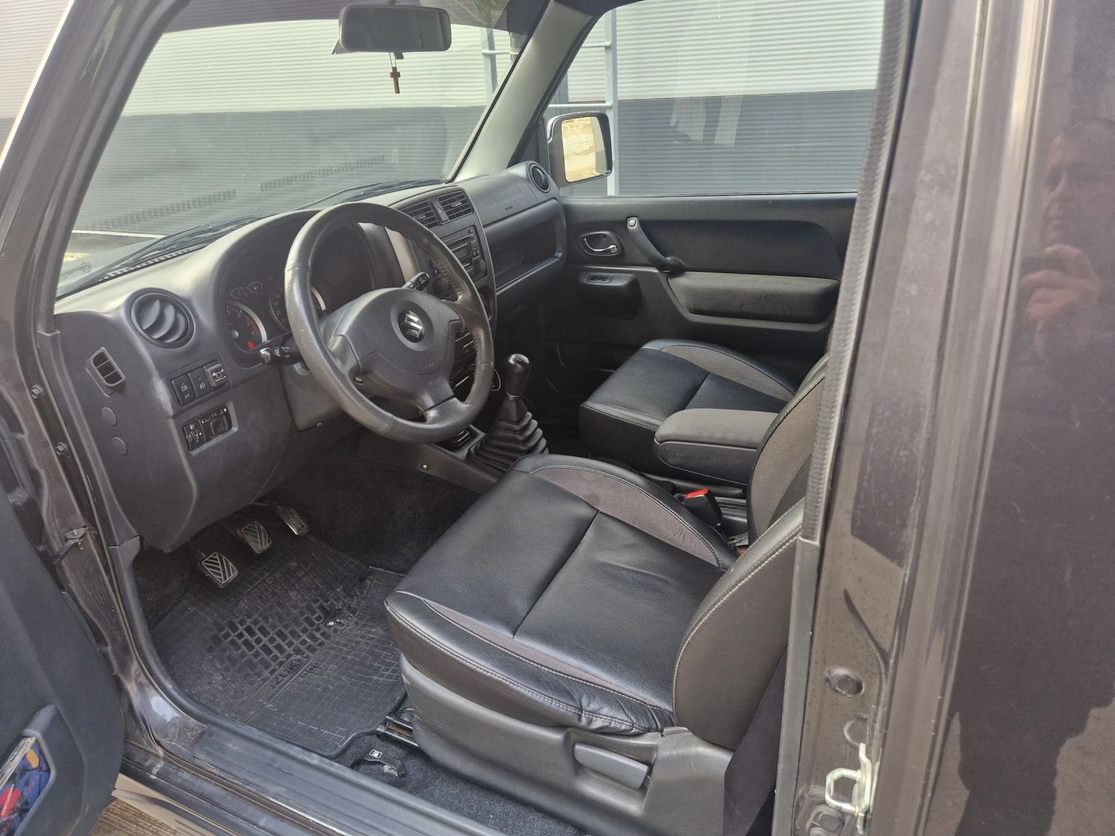 Suzuki Jimny 1.3 - изображение 9