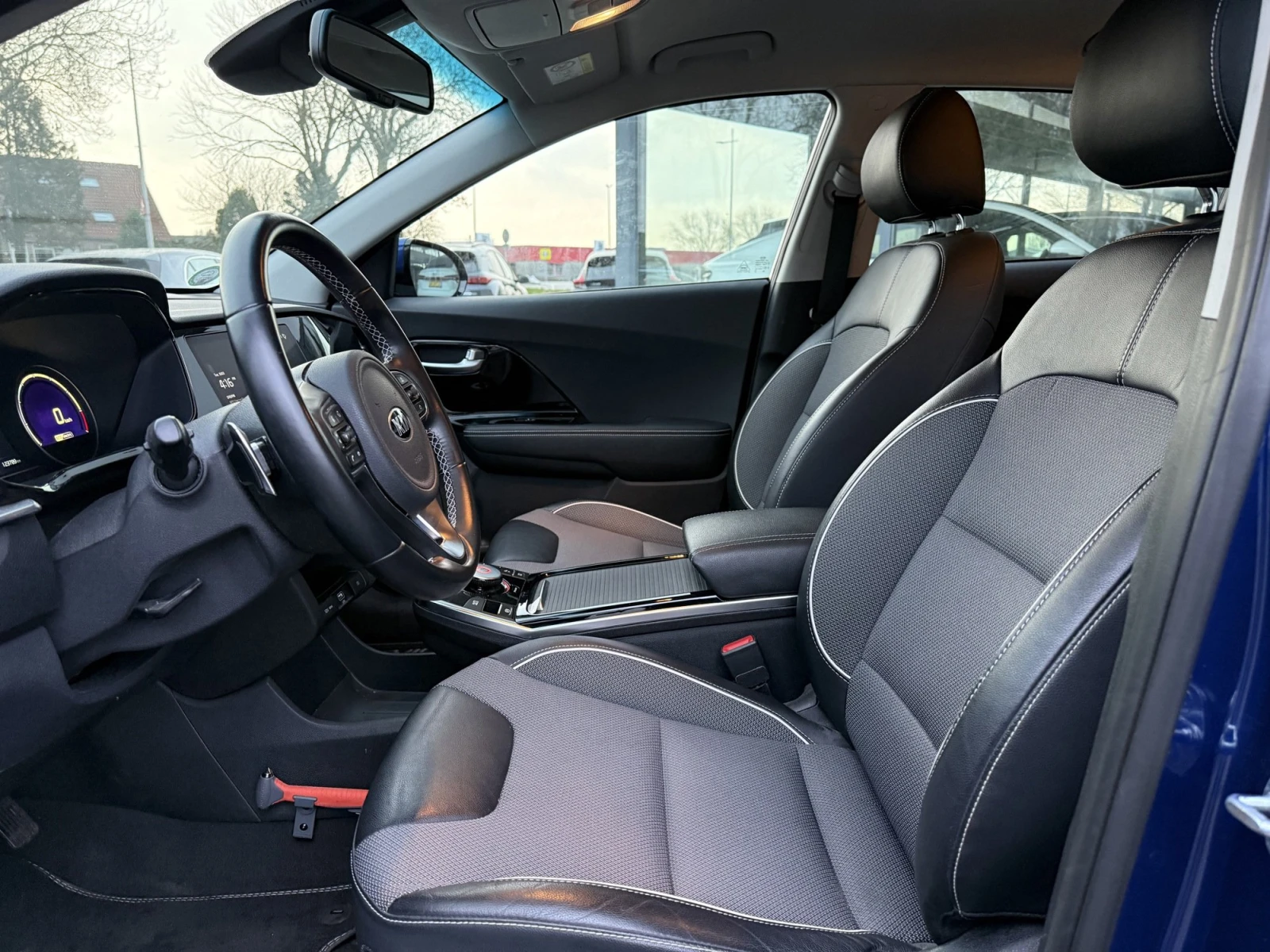 Kia Niro DynamicLine, снимка 13 - Автомобили и джипове - 53858493