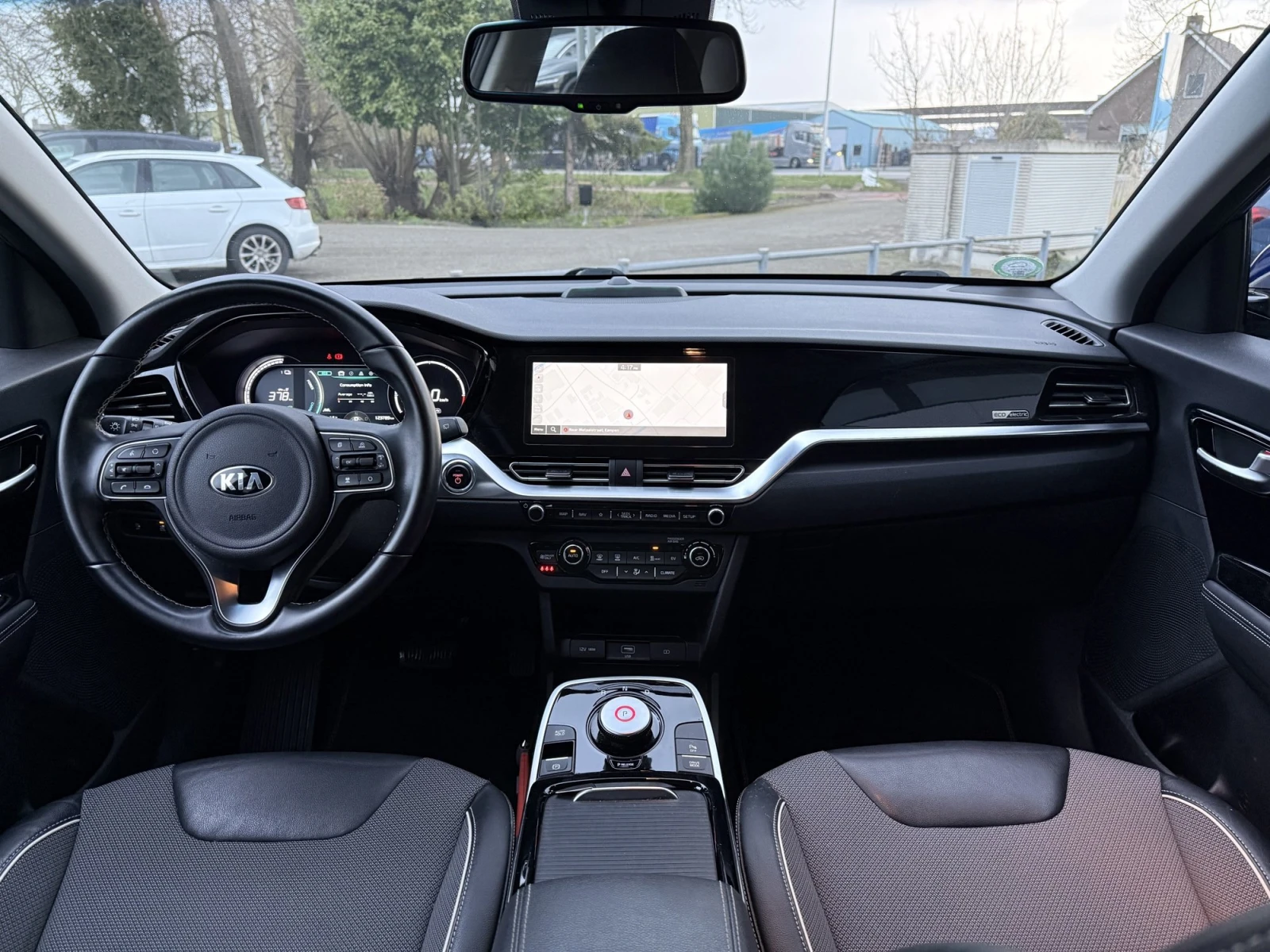 Kia Niro DynamicLine, снимка 12 - Автомобили и джипове - 53858493