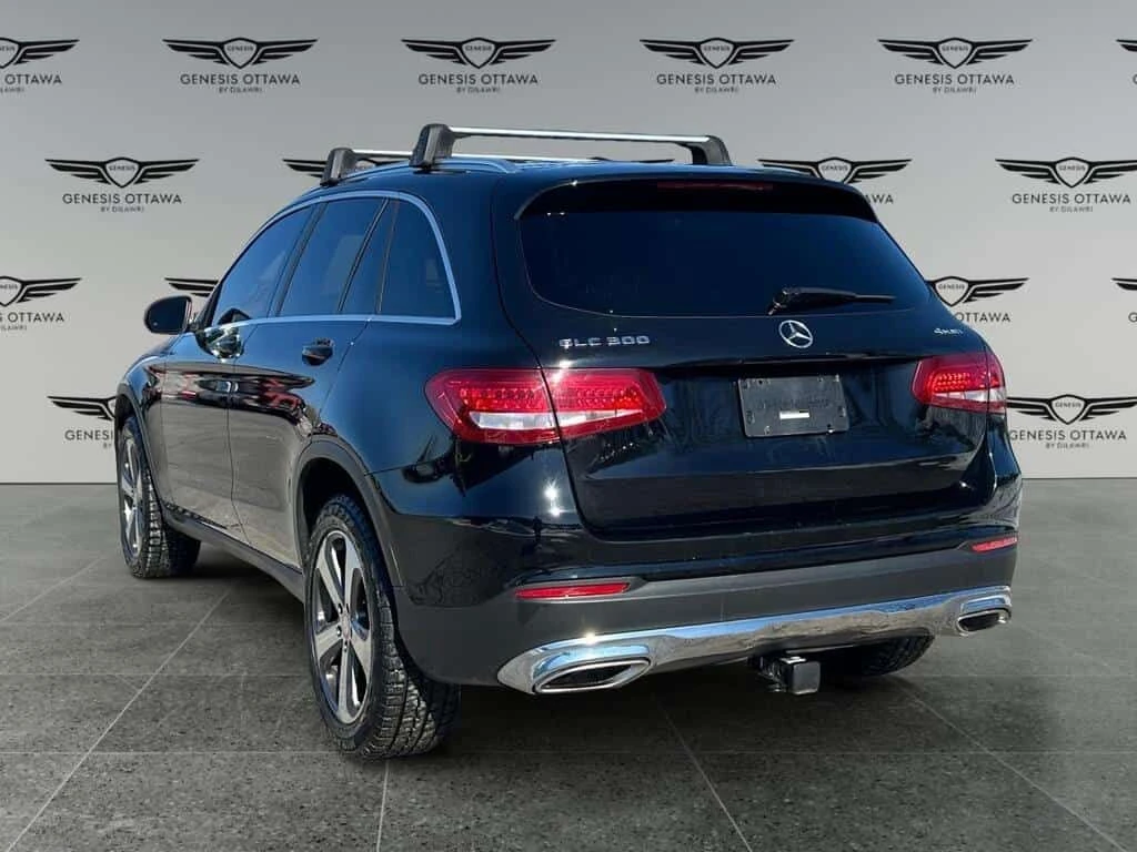 Mercedes-Benz GLC * 300 AWD | Premium Luxury SUV * CARFAX * ЦЕНА ДО , снимка 4 - Автомобили и джипове - 53866519