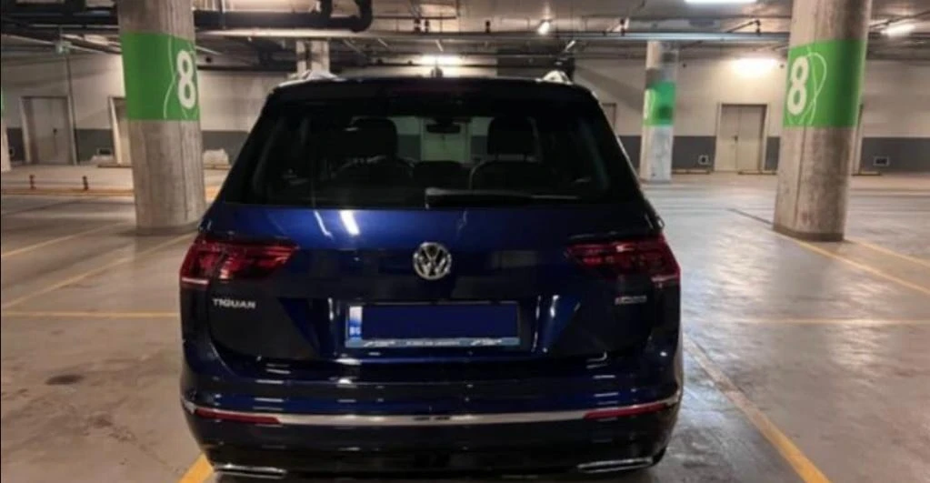 VW Tiguan Highline 4M 2.0 TSI R-Line+ Navi + Led+ Pano , снимка 3 - Автомобили и джипове - 53873559