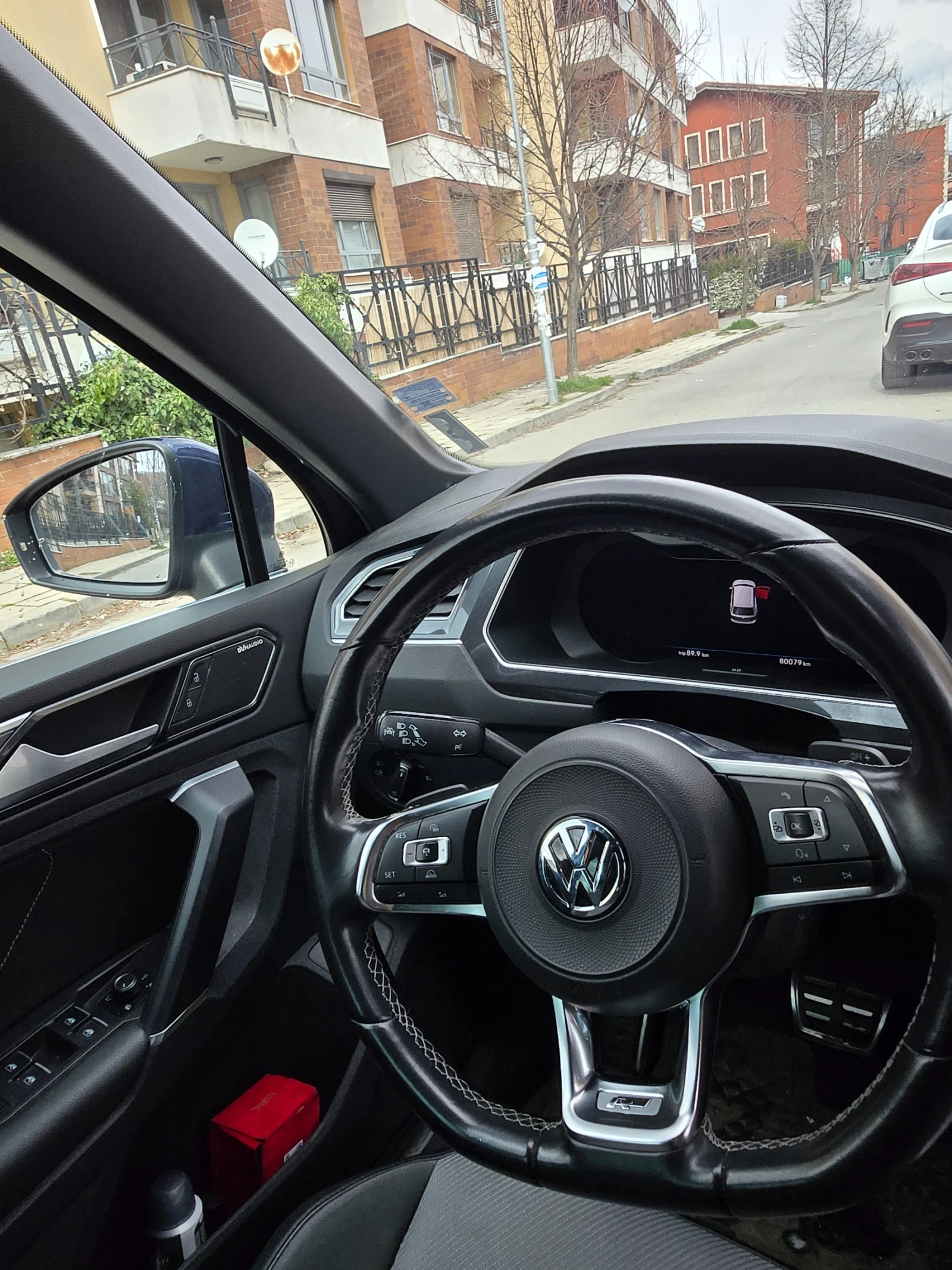 VW Tiguan Highline 4M 2.0 TSI R-Line+ Navi + Led+ Pano  | Mobile.bg � ����������� 3