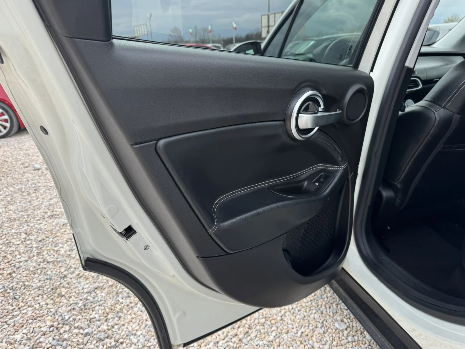 Fiat 500X 2.0D-140  4X4 AUTOMAT, снимка 7 - Автомобили и джипове - 53903046