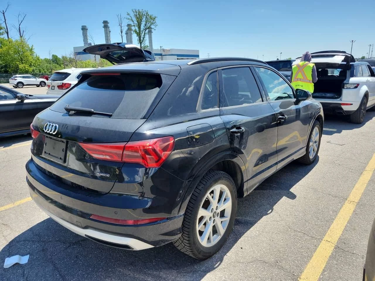 Audi Q3 * 40 TFSI PREMIUM SPORT* ГЛАВНО ПРЕДСТАВИТЕЛСТВО* , снимка 3 - Автомобили и джипове - 54763558