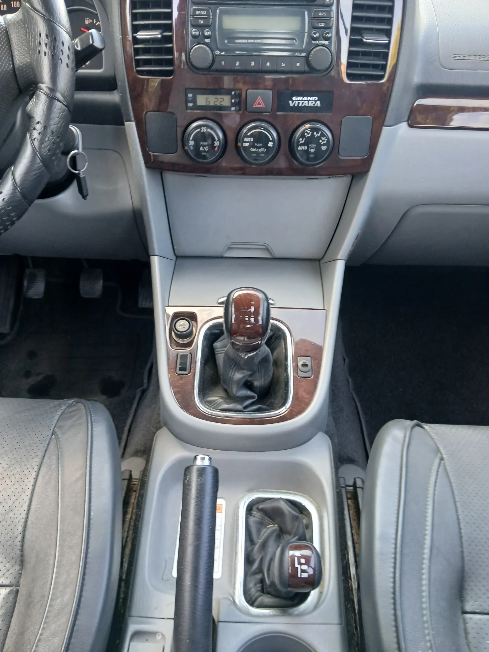 Suzuki Grand vitara, снимка 8 - Автомобили и джипове - 55105261