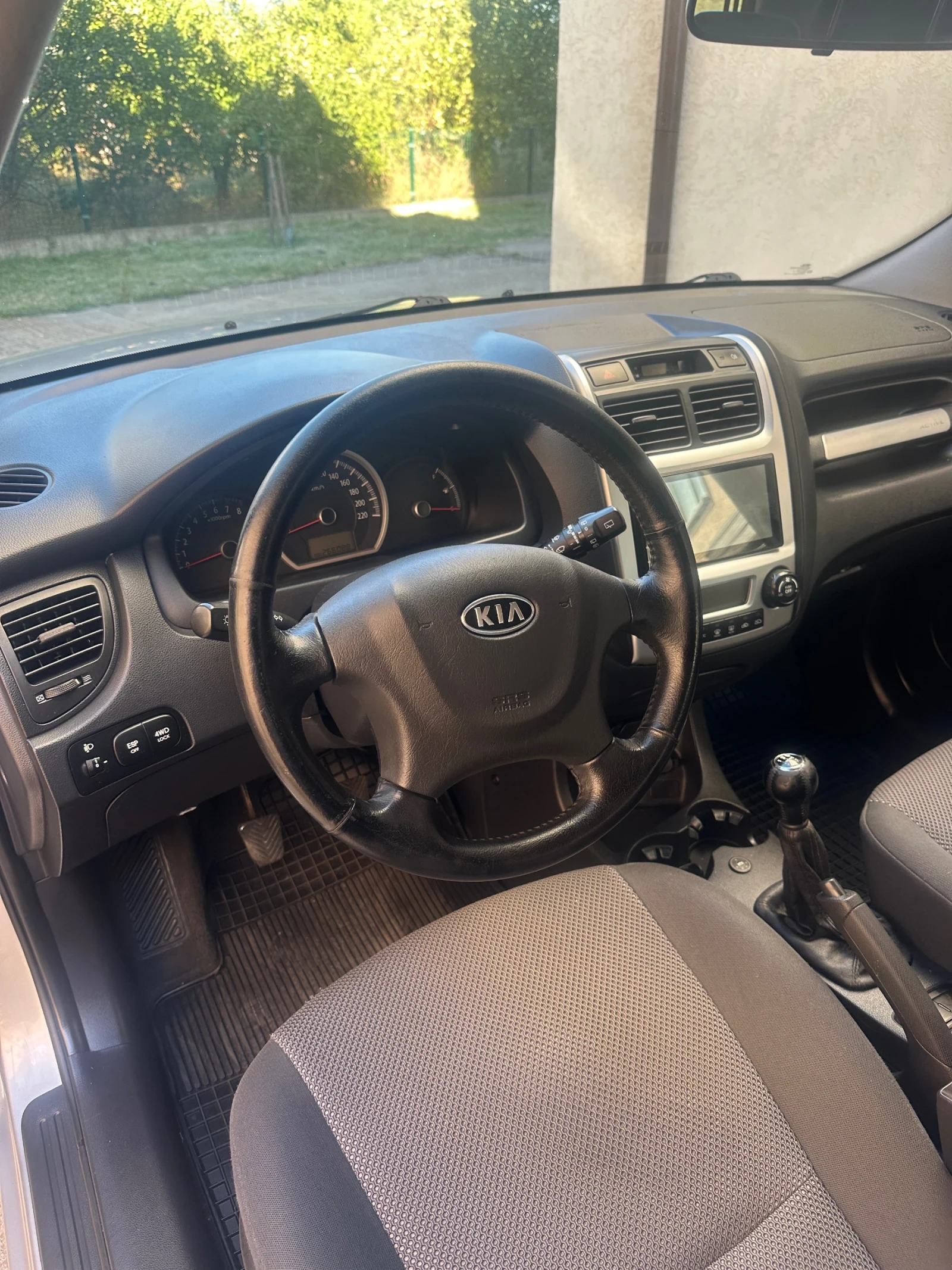 Kia Sportage BRC* Обслужена* , снимка 8 - Автомобили и джипове - 55506651