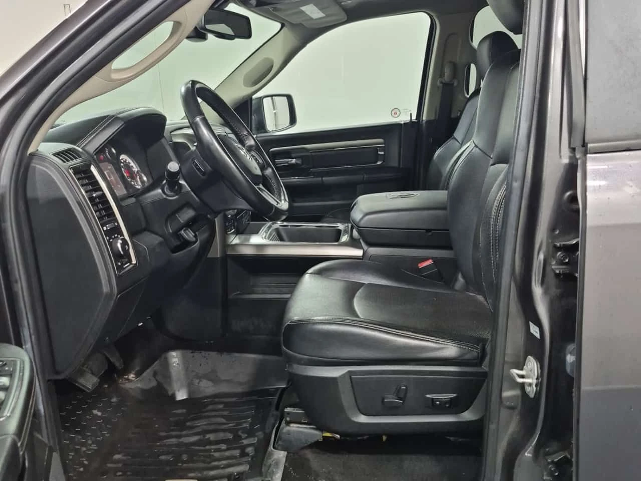 Dodge RAM 1500 Sport / CARFAX / ����������  | Mobile.bg � ����������� 5