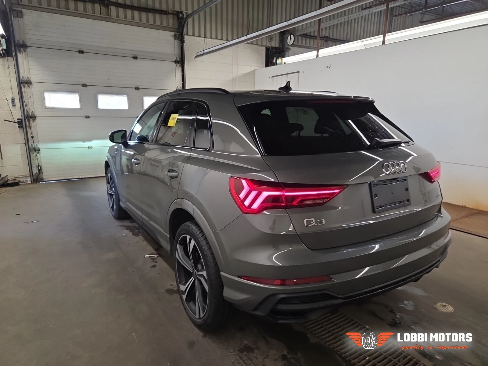 Audi Q3, снимка 4 - Автомобили и джипове - 55928884