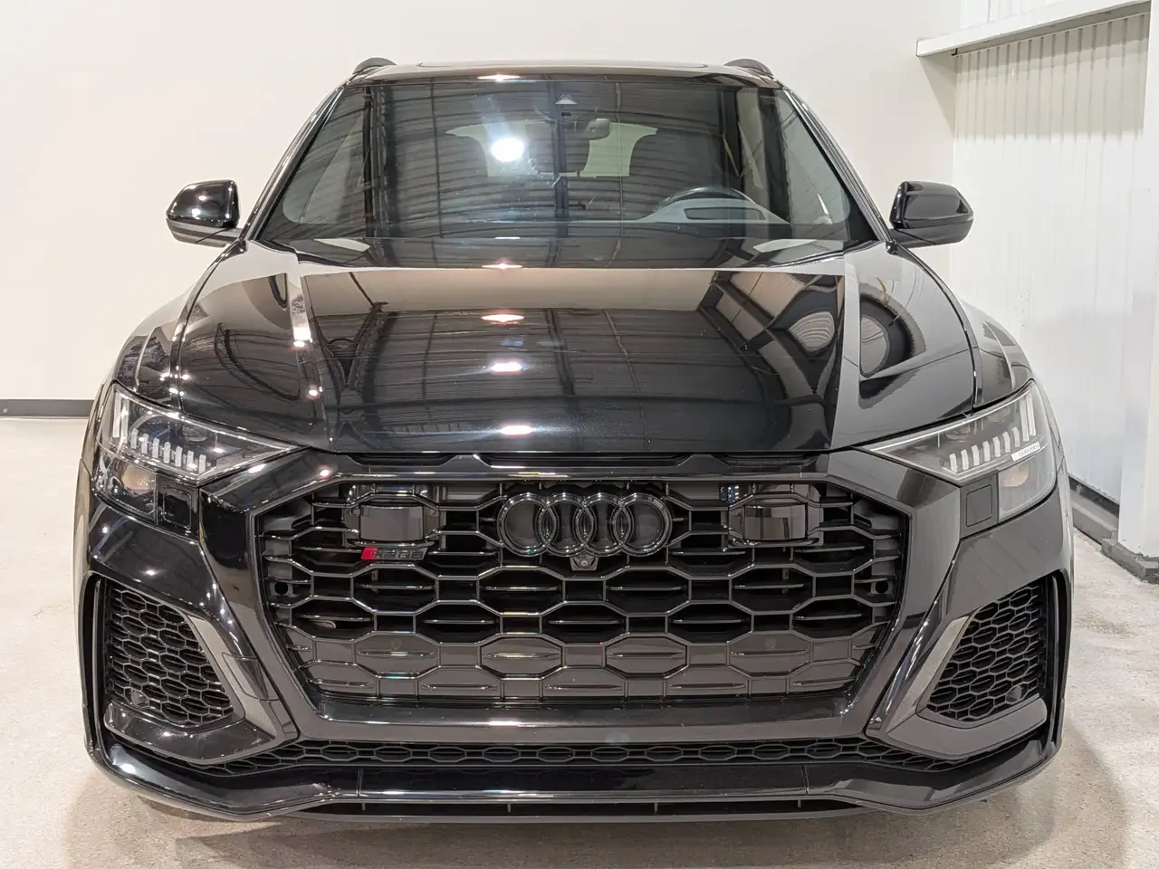 Audi RSQ8, снимка 4 - Автомобили и джипове - 56227564