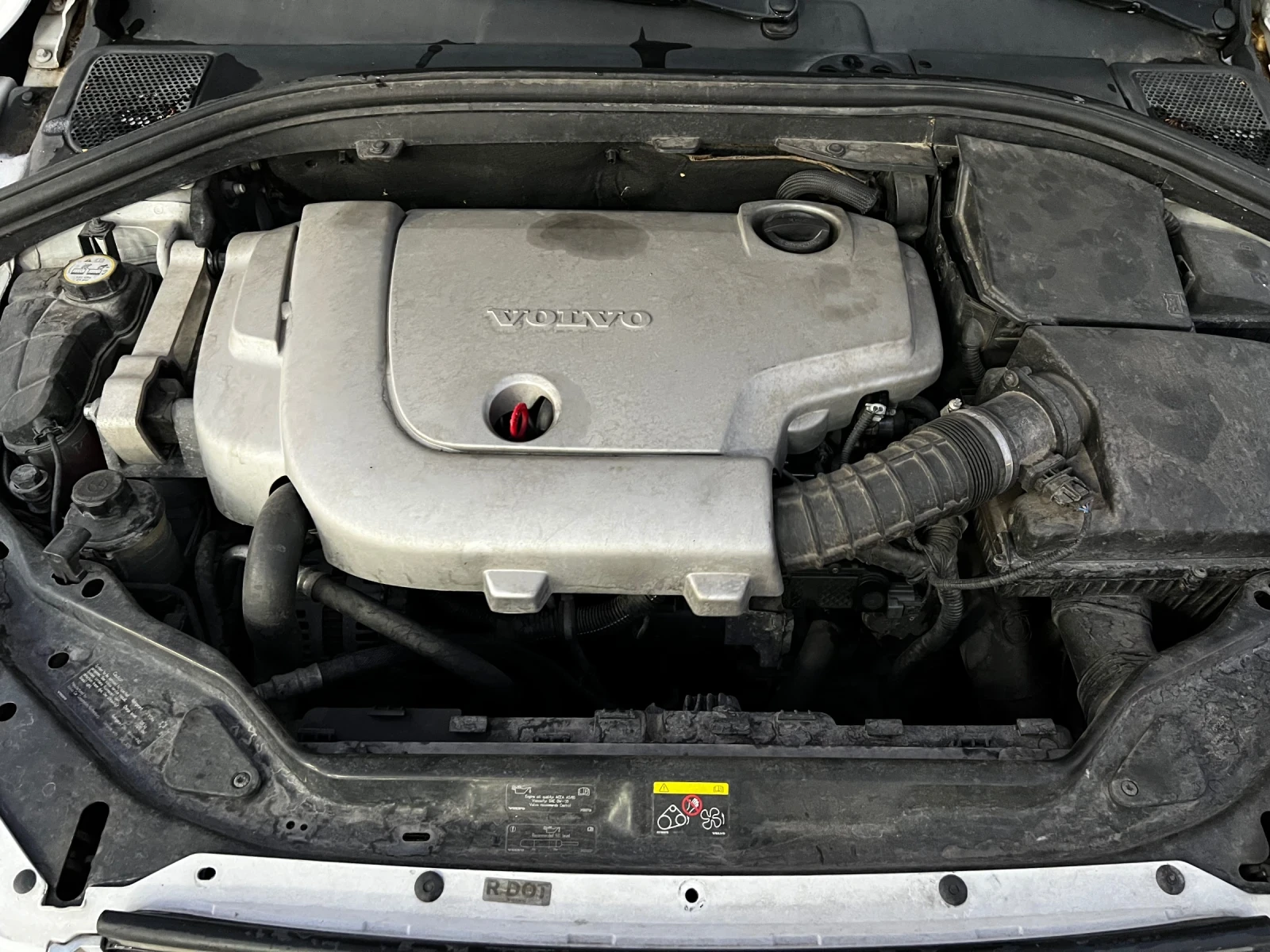 Volvo XC60 2.4D 4x4, снимка 12 - Автомобили и джипове - 56487591
