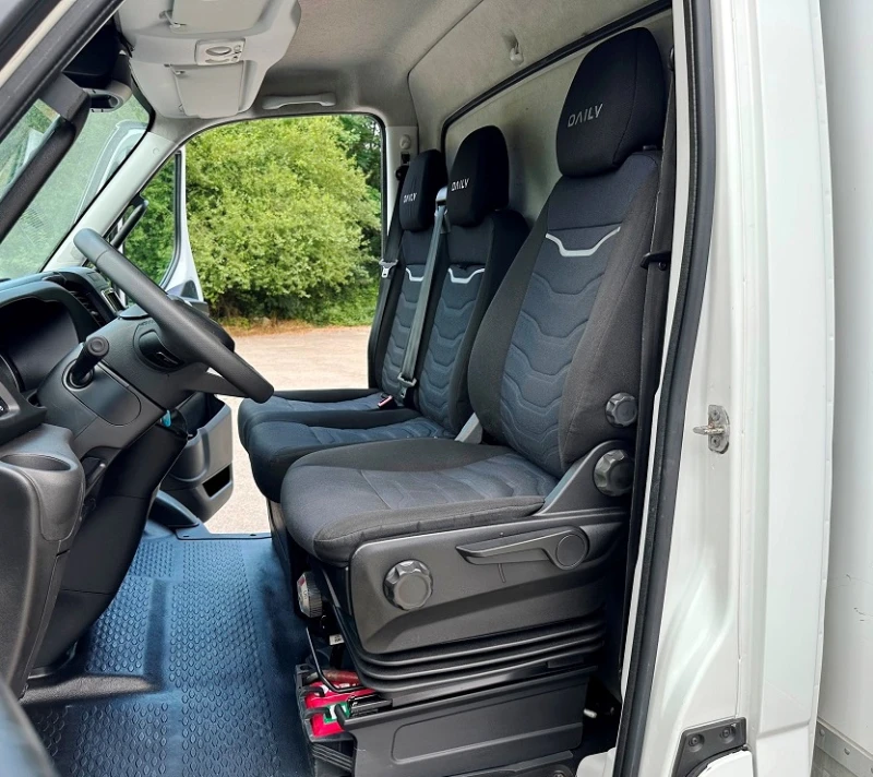 Iveco 50с18 3.0L* ЩОРИ+ ВРАТИ* XXL-5.45m* КЛИМА* ДО 3.5т N1, снимка 8 - Бусове и автобуси - 49329563