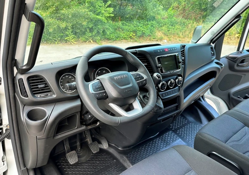 Iveco 50с18 3.0L* ЩОРИ+ ВРАТИ* XXL-5.45m* КЛИМА* ДО 3.5т N1, снимка 10 - Бусове и автобуси - 49329563