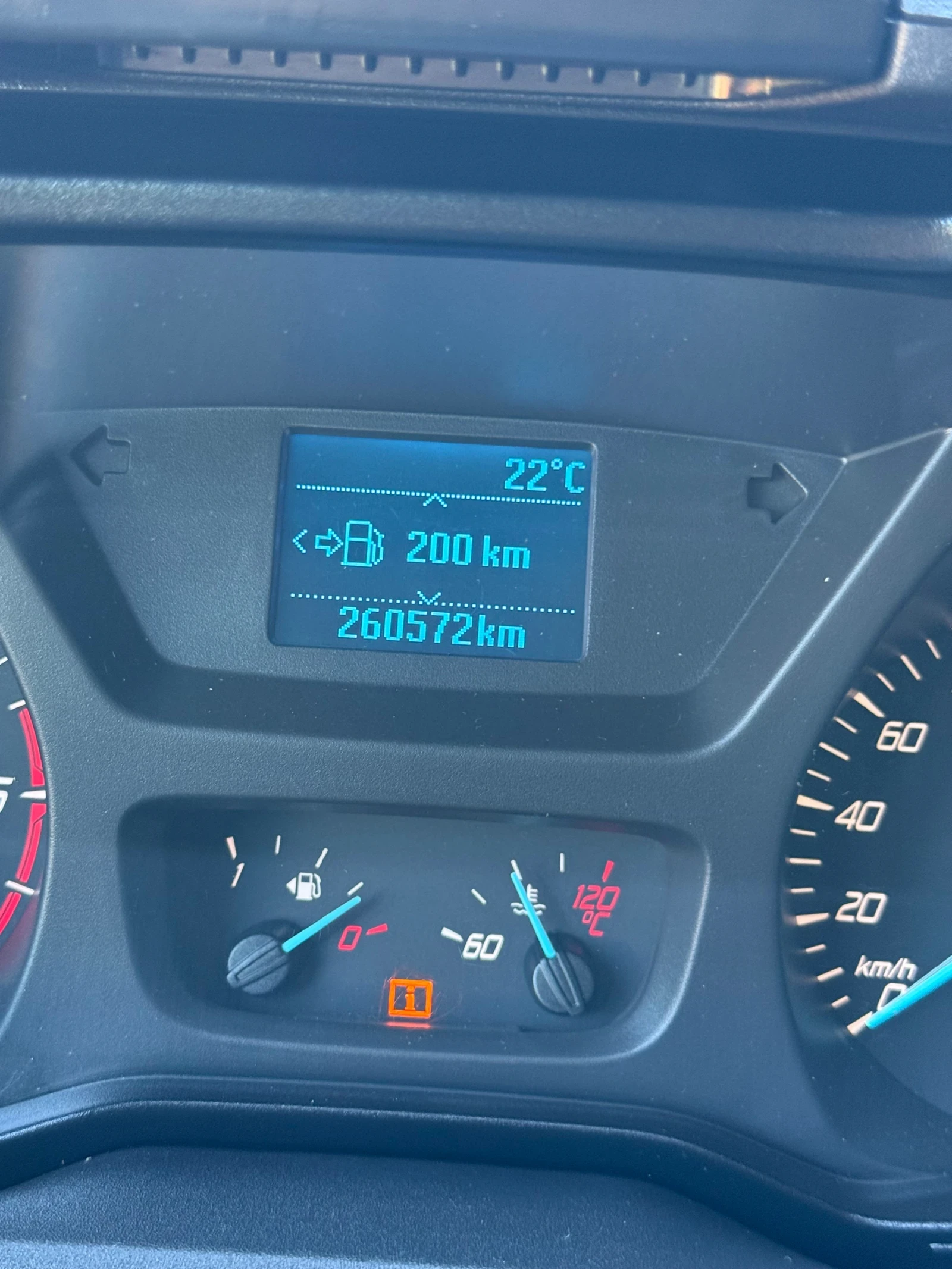 Ford Transit Custom 2.2, снимка 16 - Бусове и автобуси - 54856844