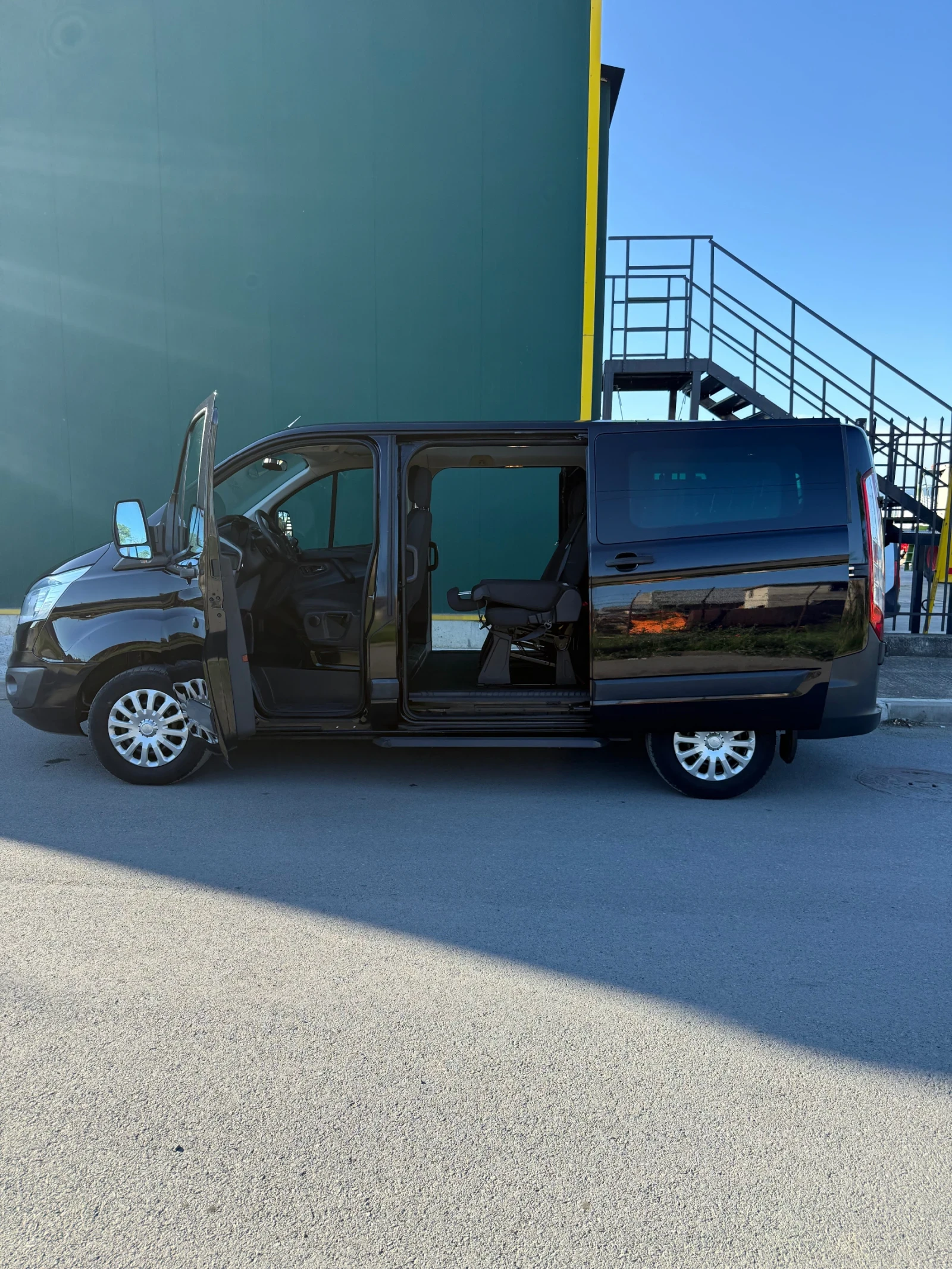 Ford Transit Custom 2.2, снимка 8 - Бусове и автобуси - 54856844