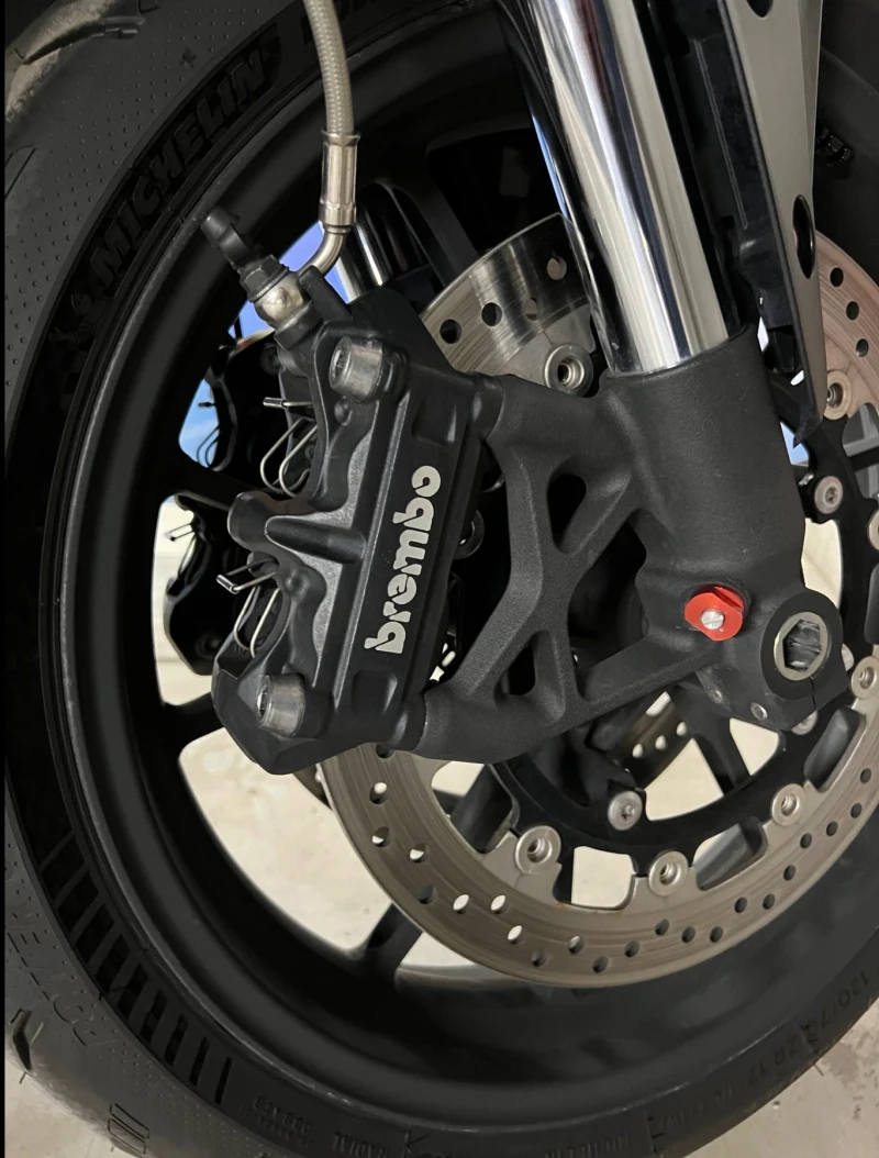Triumph Speed Triple ABS, снимка 14 - Мотоциклети и мототехника - 52404993