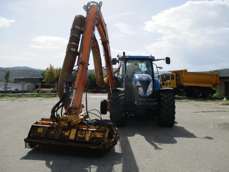 Трактор New Holland T6070, снимка 3 - Селскостопанска техника - 47836105