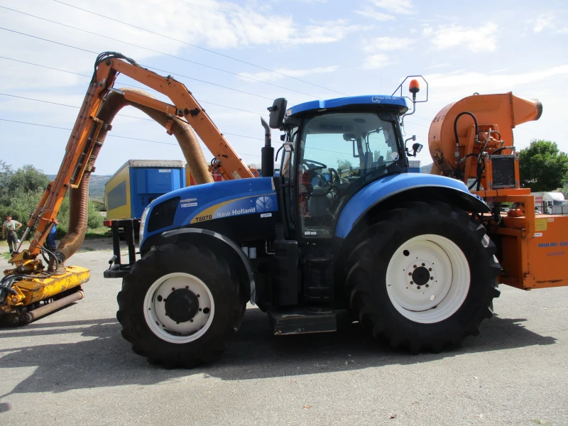 Трактор New Holland T6070, снимка 1 - Селскостопанска техника - 47836105