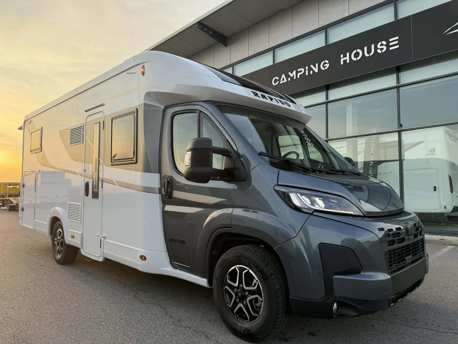 Кемпер Rapido 180к.с. АТ8 2026 FULL ТЕГЛИЧ 65Years лимитиран