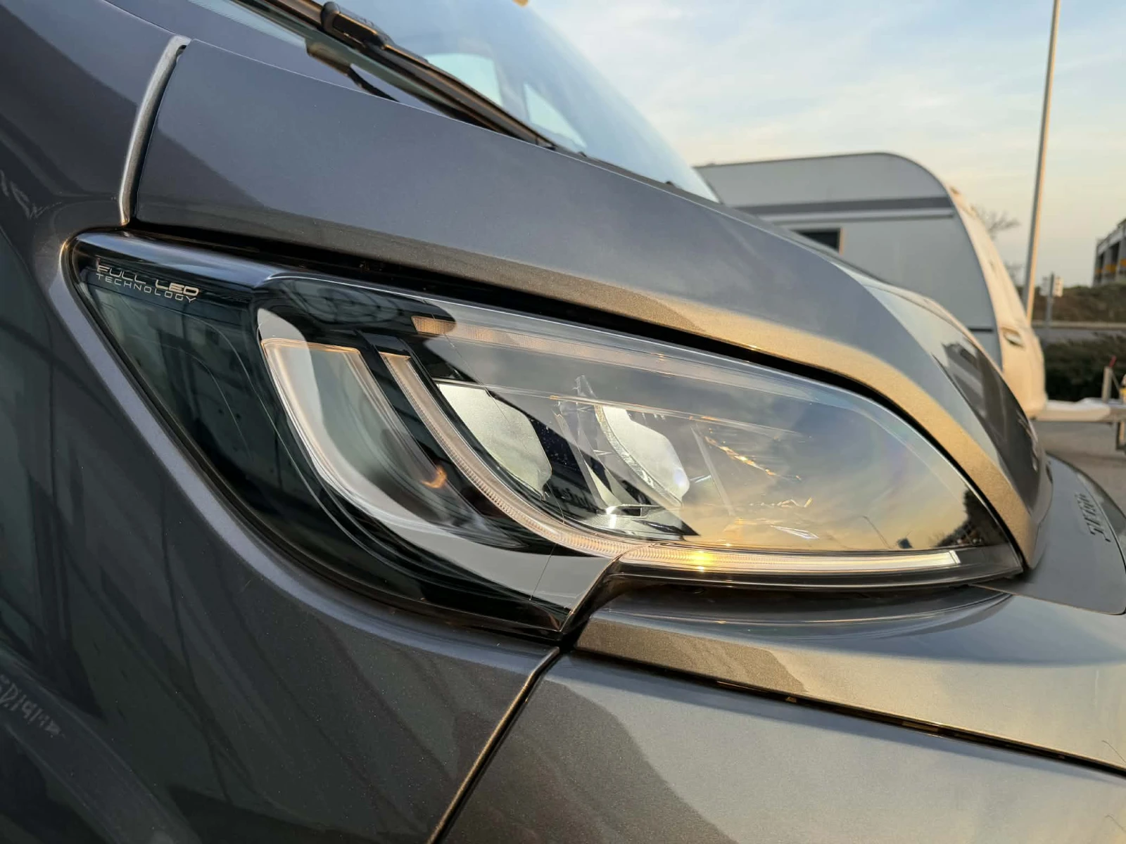 Кемпер Rapido 180к.с. АТ8 2026 FULL ТЕГЛИЧ 65Years лимитиран, снимка 3 - Каравани и кемпери - 53725936