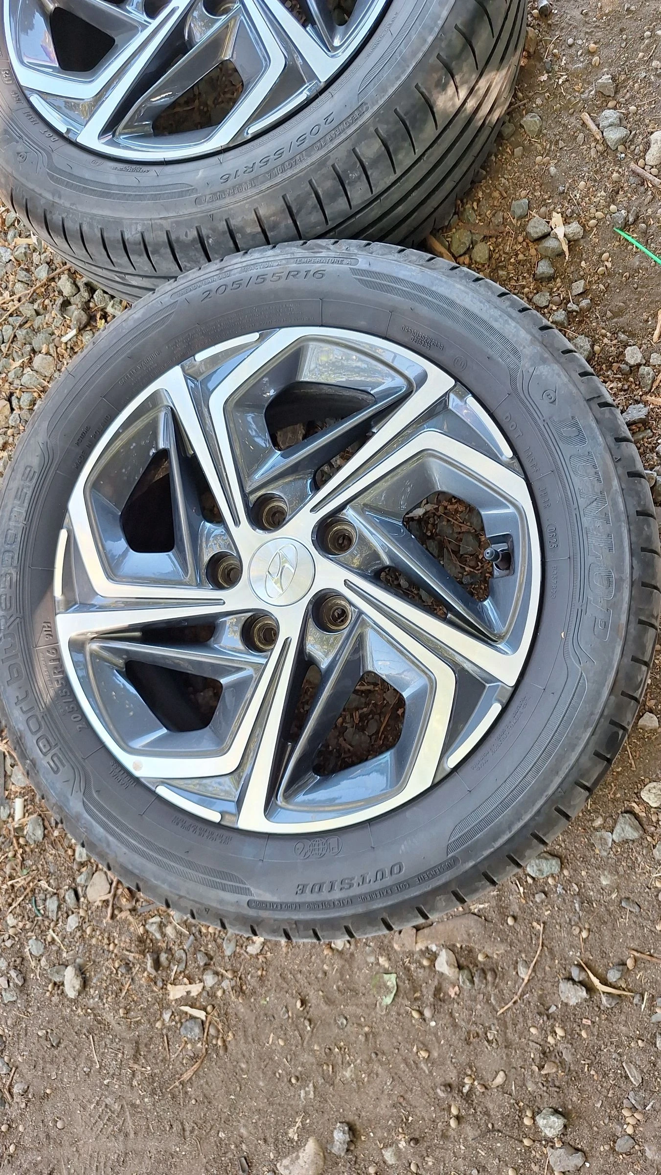 Гуми с джанти Dunlop 205/55R16, снимка 4 - Гуми и джанти - 56332105
