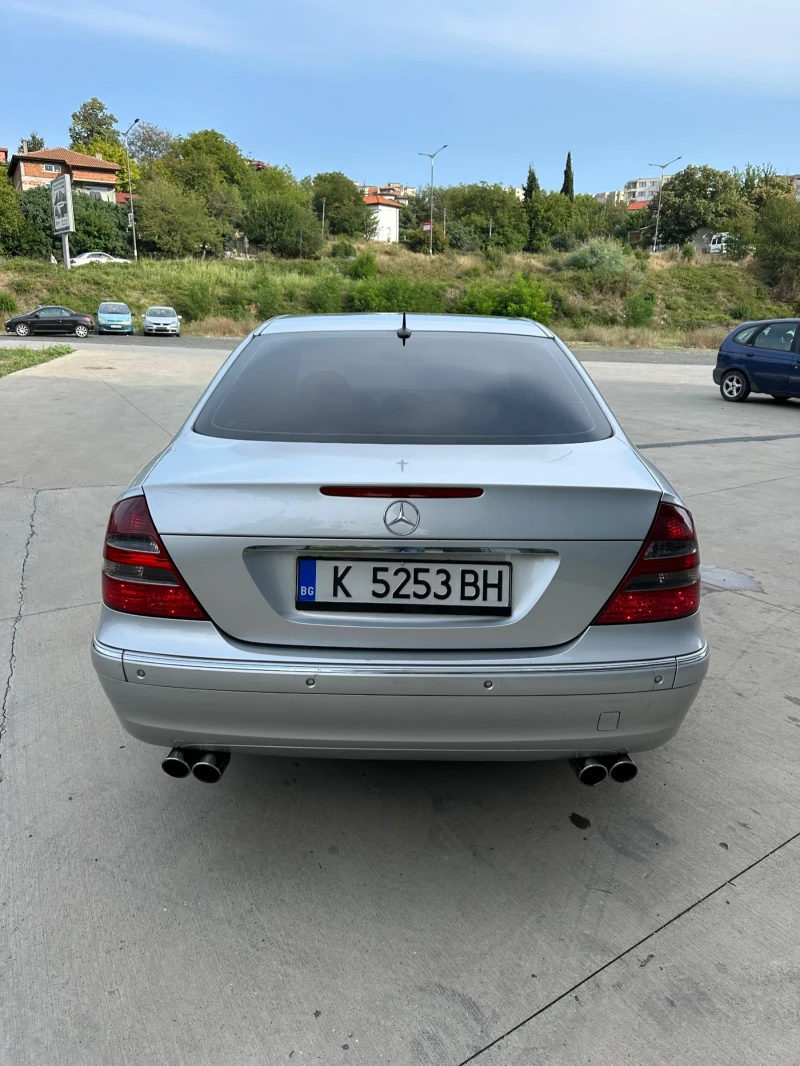 Mercedes-Benz E 270, снимка 5 - Автомобили и джипове - 46988169