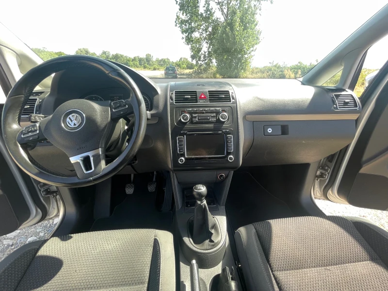 VW Touran 1.4 TSI, снимка 13 - Автомобили и джипове - 47366542